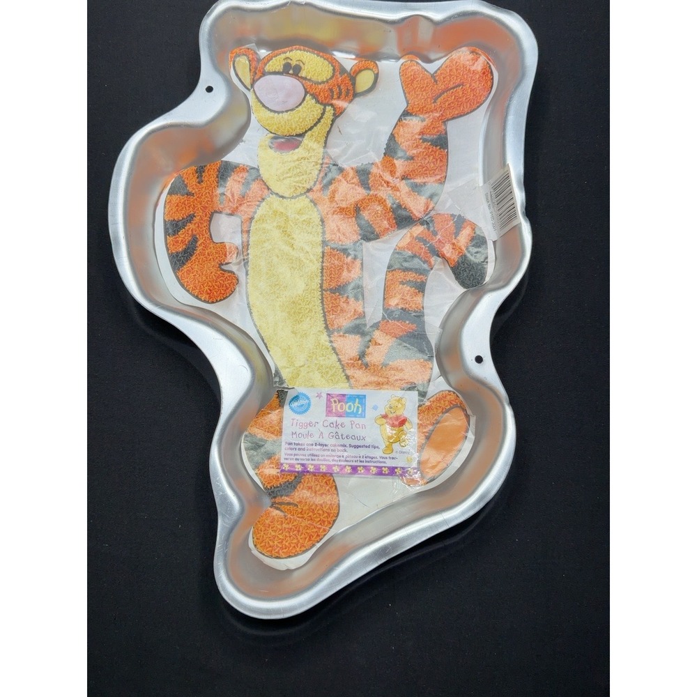 1997 Wilton Disney Tigger Cake Pan 2105-3001 Winnie Pooh w Instructions